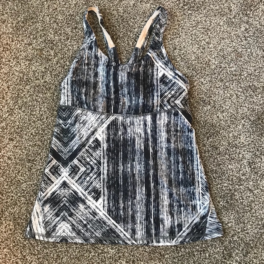 Lululemon tank top